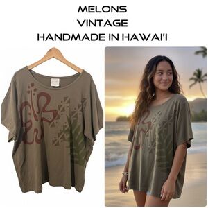 MELONS ✨ Vintage Hawaii • XL • Oversized 
Women’s Short Sleeve Printed Shirt